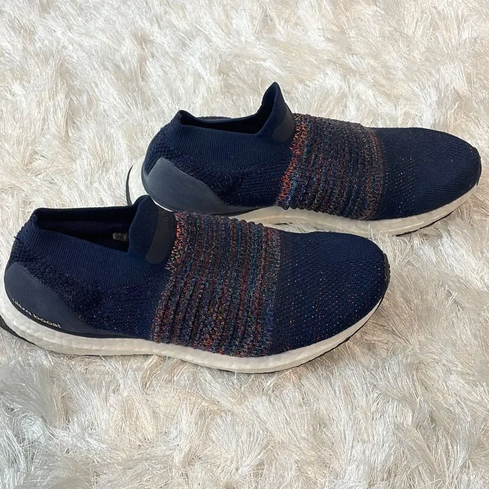 Unisex Adidas Ultra Boost Laceless Shoe￼ - Picture 2 of 6